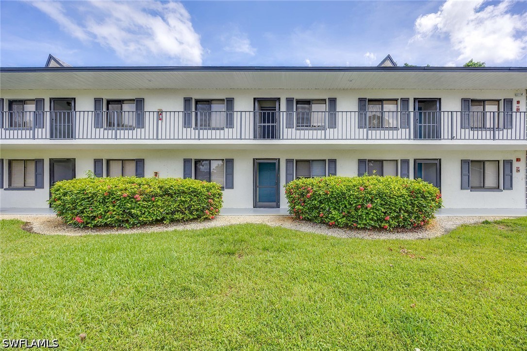 2 Bed Condominium for Sale in Naples, photo 2