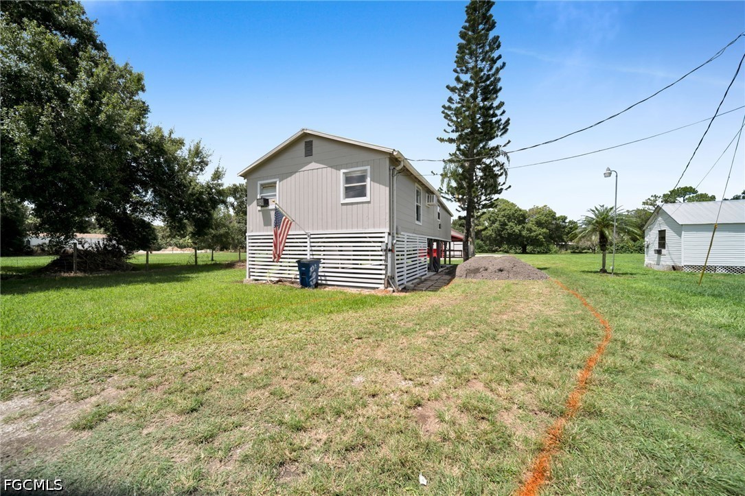4 Bed SingleFamilyResidence for Sale in Alva, photo 2