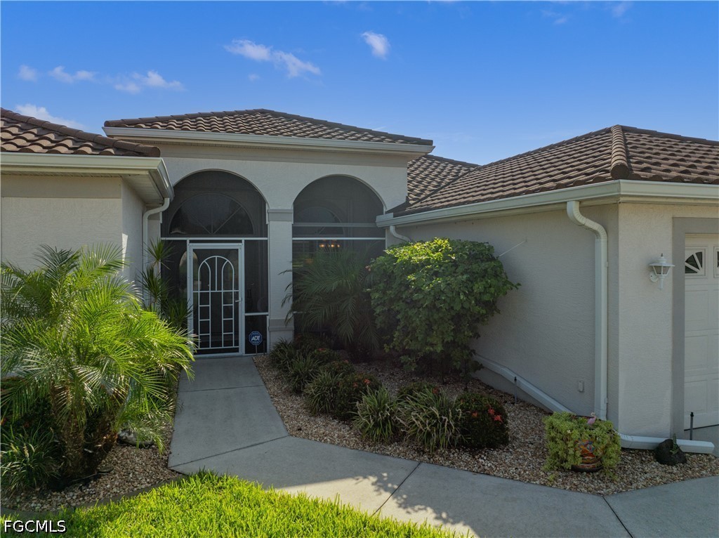 3 Bed Pool Home for Sale in Herons Glen, photo 2