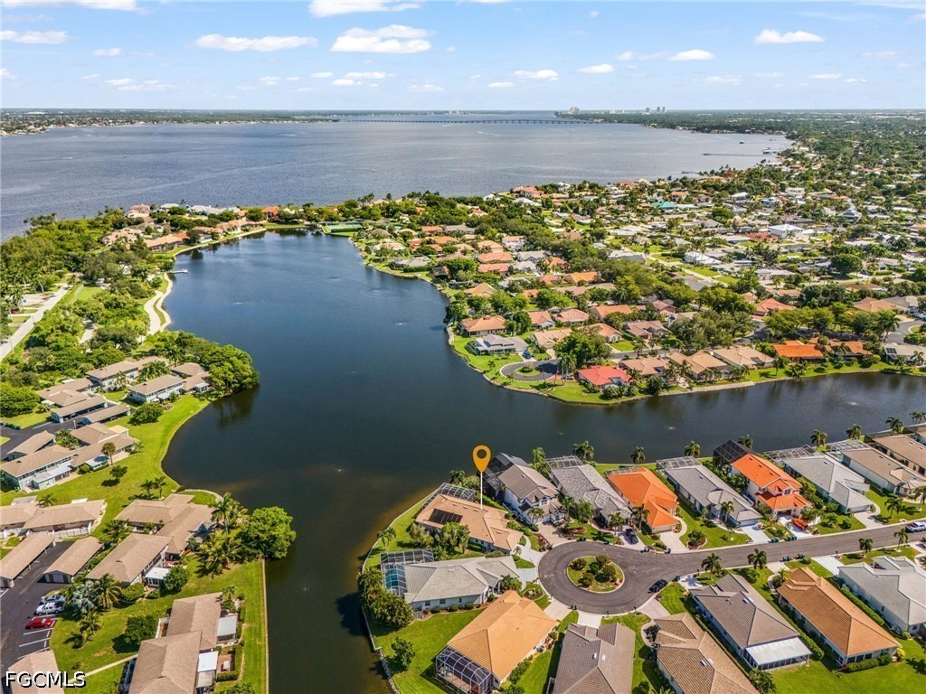 3 Bed Pool Home for Sale in Harbourside, photo 2