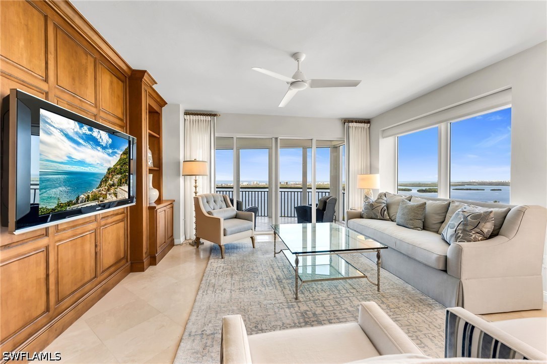 3 Bed Condominium for Sale in Estancia, photo 2
