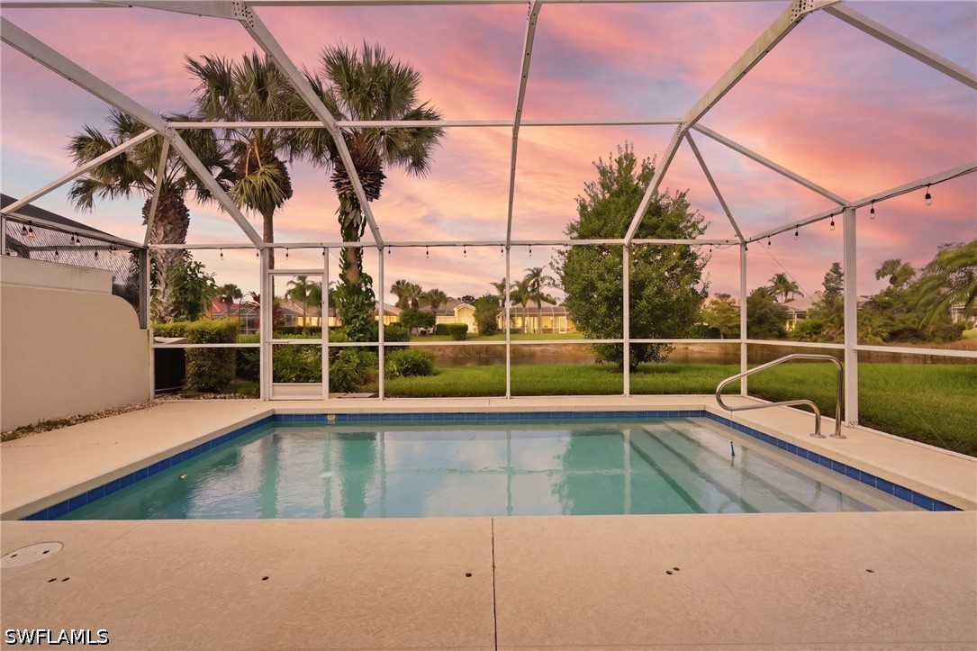 2 Bed Pool Home for Sale in Bonita Springs, photo 2