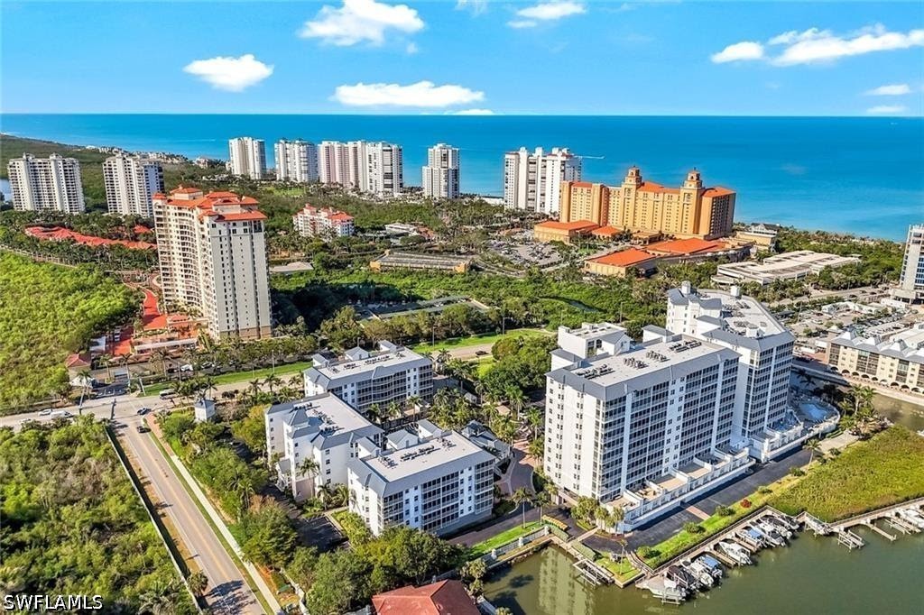 3 Bed Condominium for Sale in Regatta, photo 2