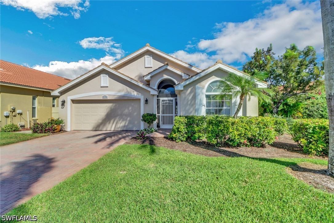 3 Bed Waterfront Home for Sale in Moon Lake, photo 2