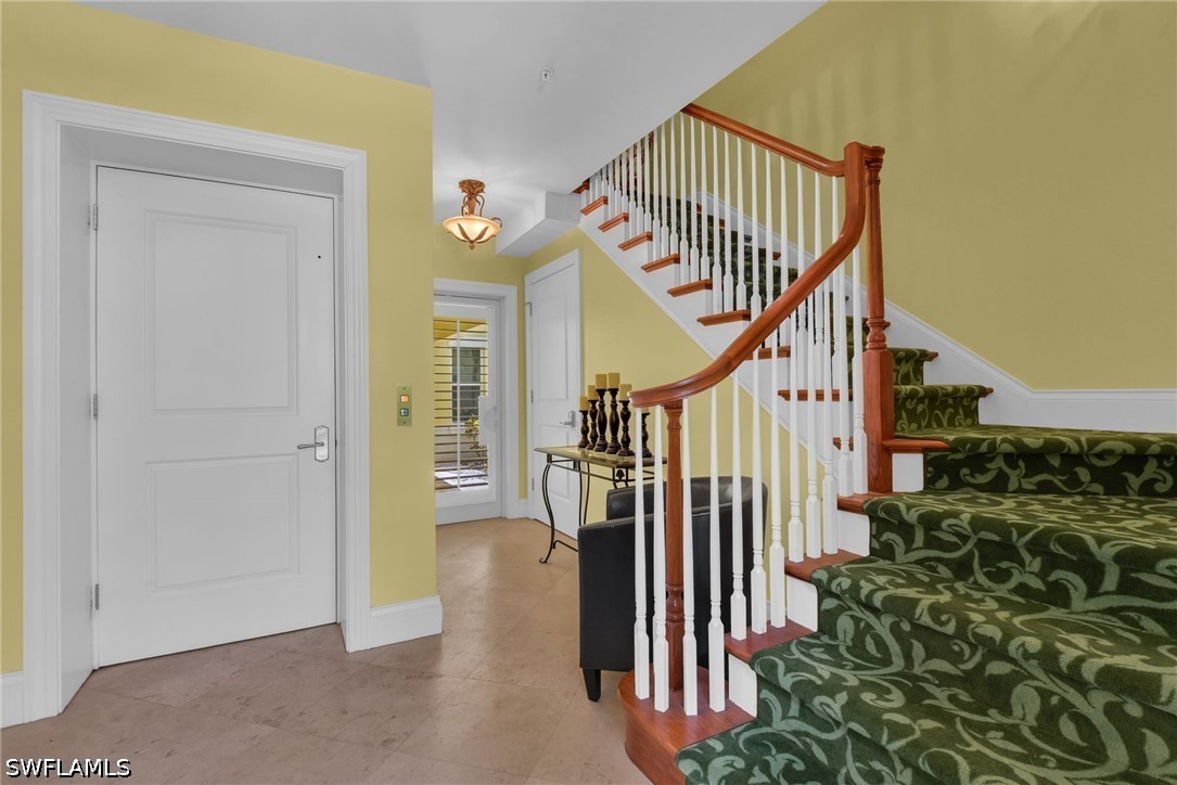 4 Bed Townhouse for Sale in Sandy Cay, photo 2