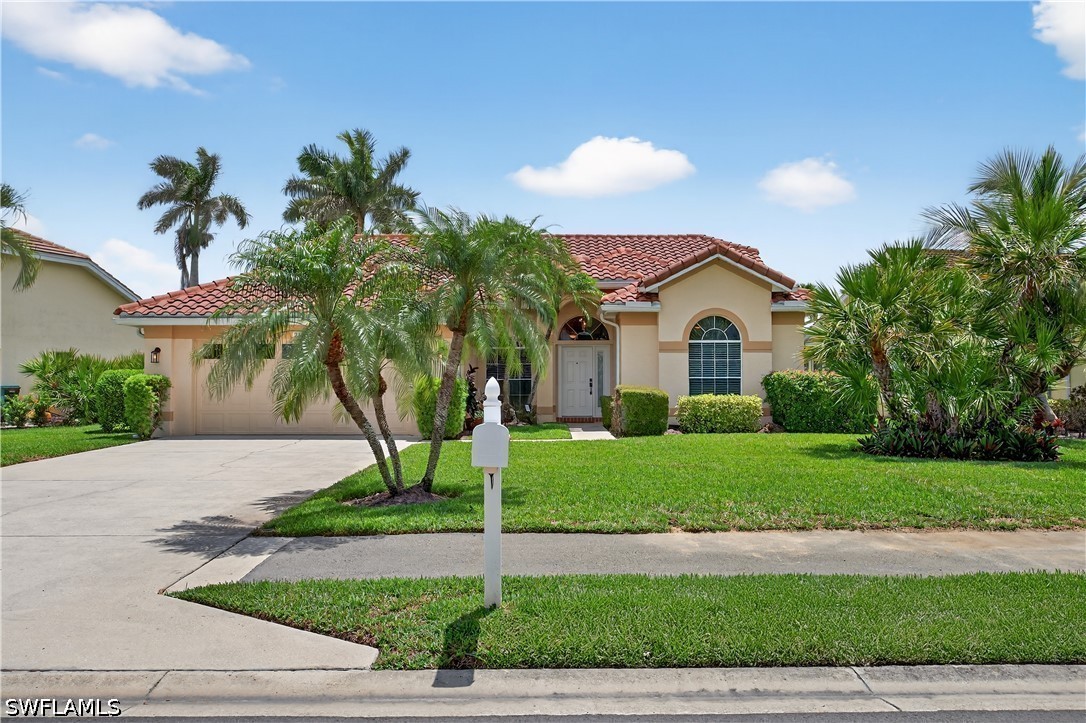 3 Bed Pool Home for Sale in Crown Pointe East, photo 2
