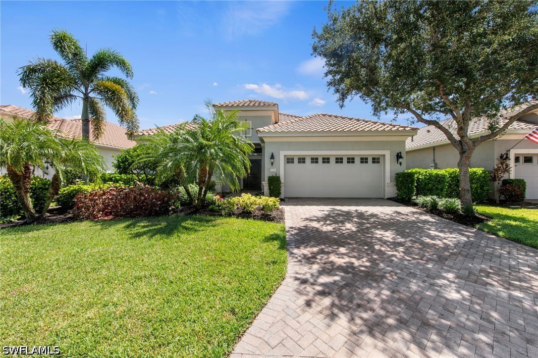 3 Bed SingleFamilyResidence for Sale in Estero, photo 2