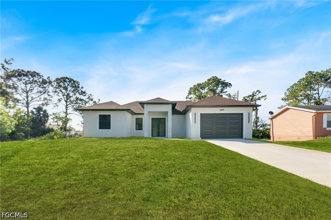4 Bed SingleFamilyResidence for Sale in Lehigh Acres, photo 2