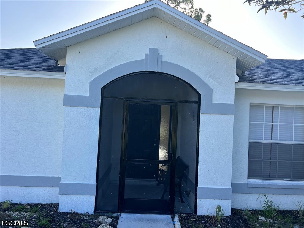 3 Bed SingleFamilyResidence for Sale in Fort Myers, photo 2