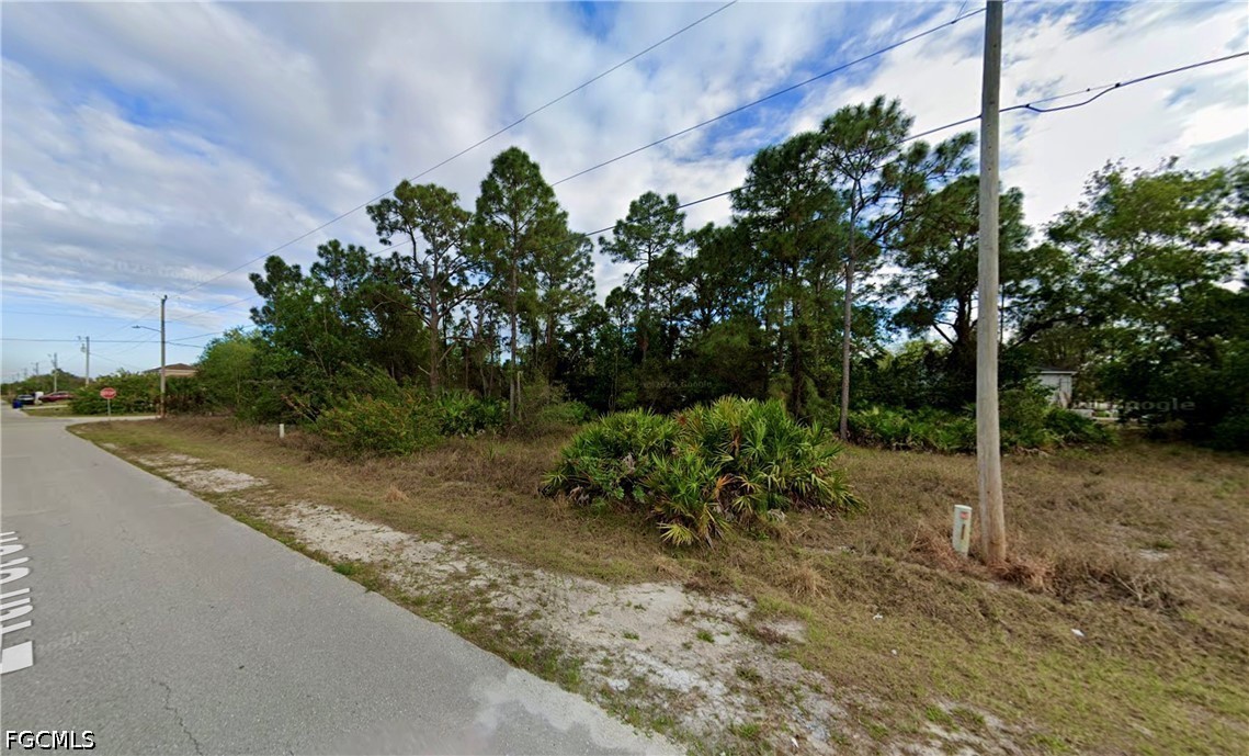 Residential for Sale in Lehigh Acres, photo 2