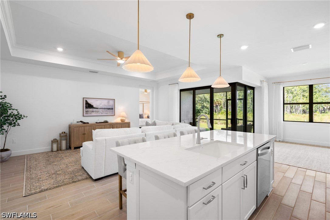 4 Bed SingleFamilyResidence for Sale in Estero, photo 2