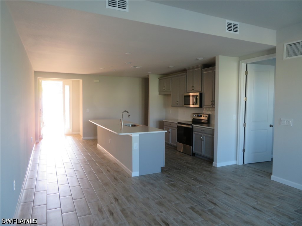 2 Bed Condominium for Sale in Arboretum, photo 2