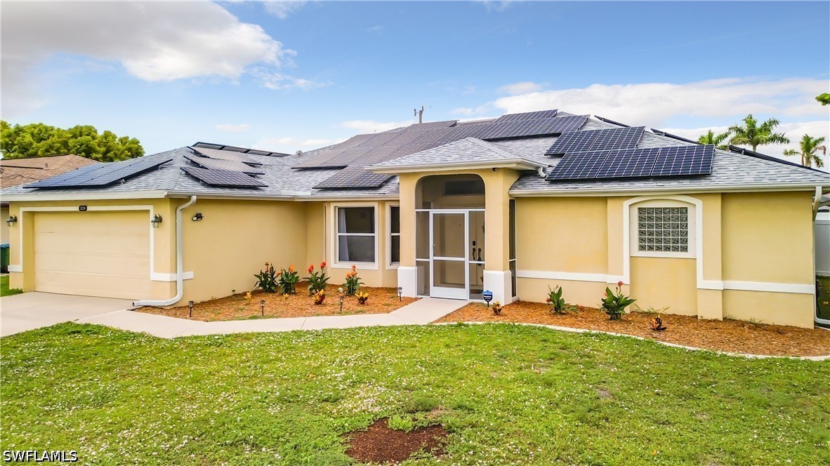3 Bed SingleFamilyResidence for Sale in Cape Coral, photo 2