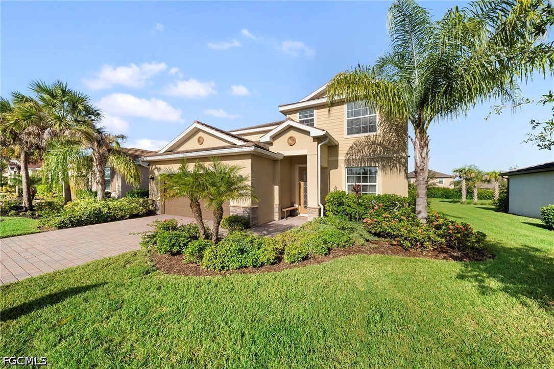 4 Bed Pool Home for Sale in Hampton Lakes, photo 2