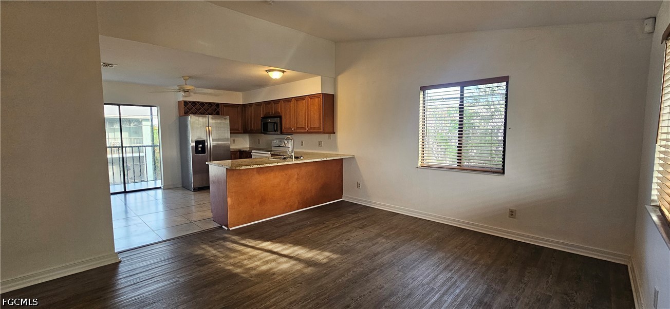 2 Bed Condominium for Sale in Cape Coral, photo 2