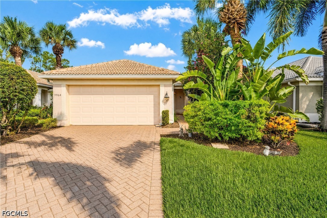 3 Bed SingleFamilyResidence for Sale in Hidden Cove, photo 2