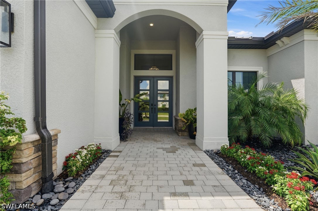 5 Bed Pool Home for Sale in Estero, photo 2