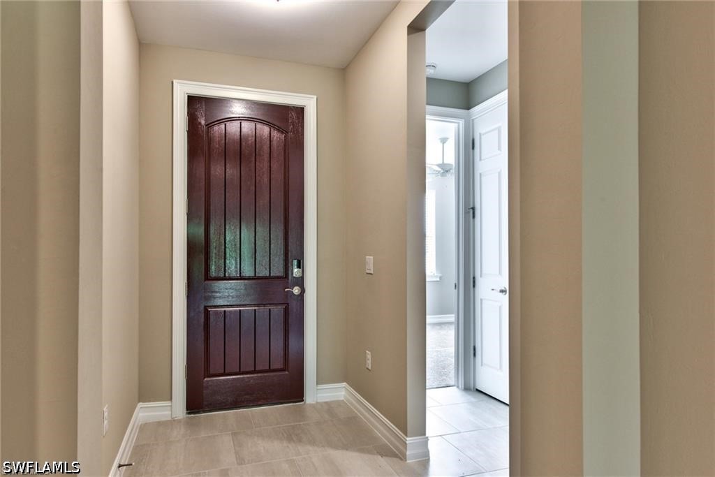 4 Bed SingleFamilyResidence for Sale in Naples, photo 2