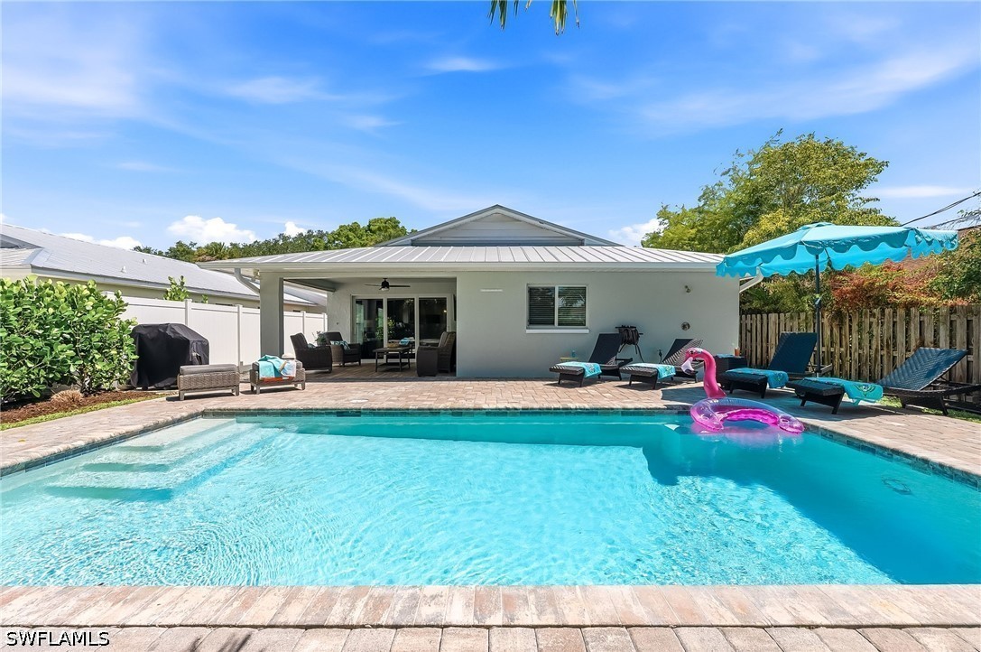3 Bed Pool Home for Sale in Naples Park, photo 2