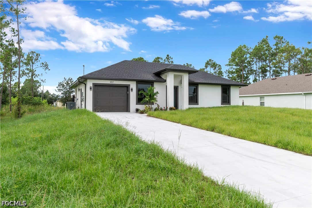 3 Bed SingleFamilyResidence for Sale in Lehigh Acres, photo 2