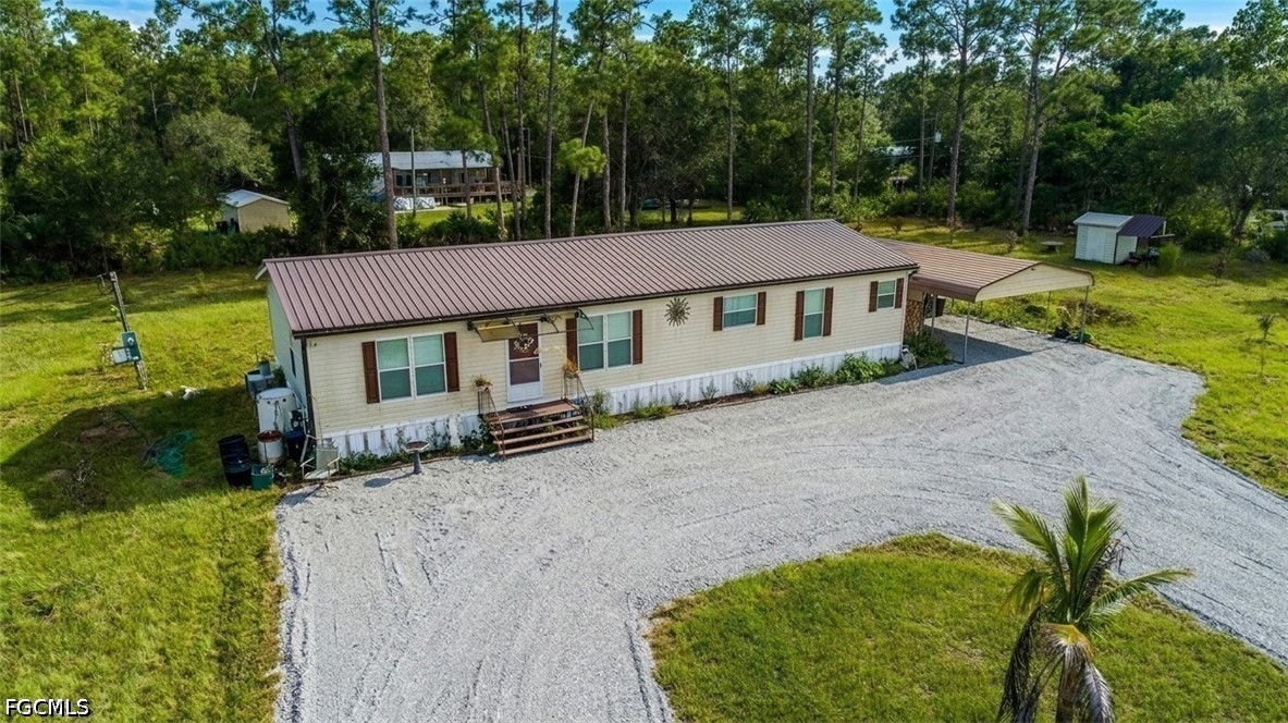 3 Bed ManufacturedHome for Sale in Labelle, photo 2