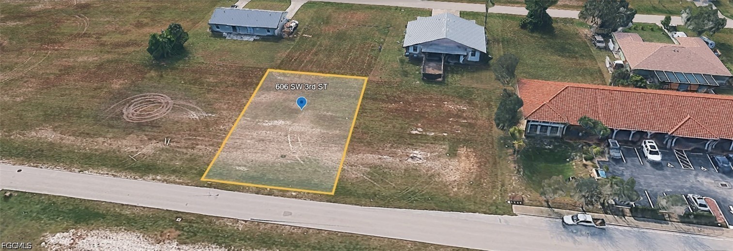 Commercial for Sale in Cape Coral, photo 2