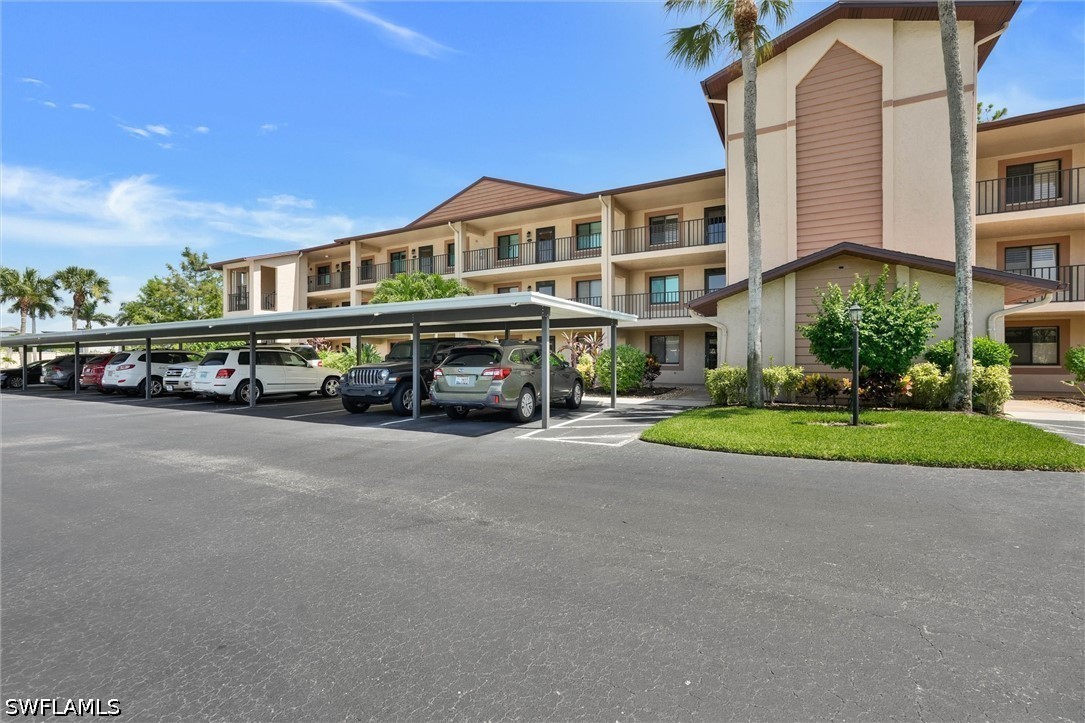 2 Bed Waterfront Home for Sale in Naples, photo 2