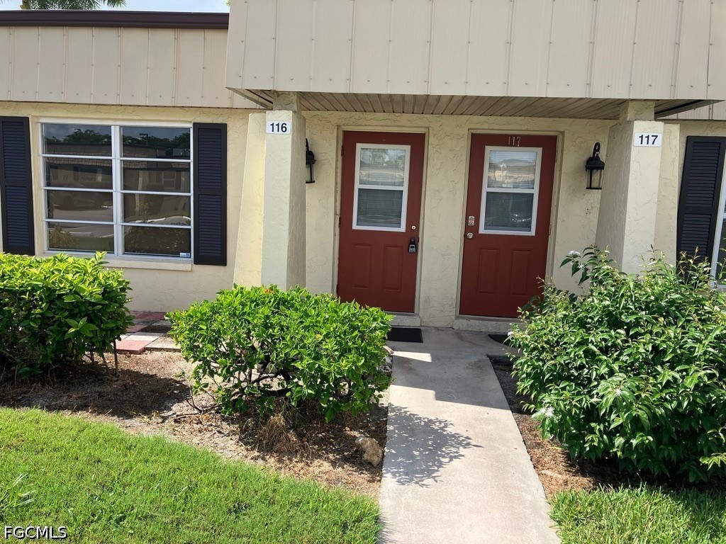 1 Bed Attached for Sale in Fort Myers, photo 2