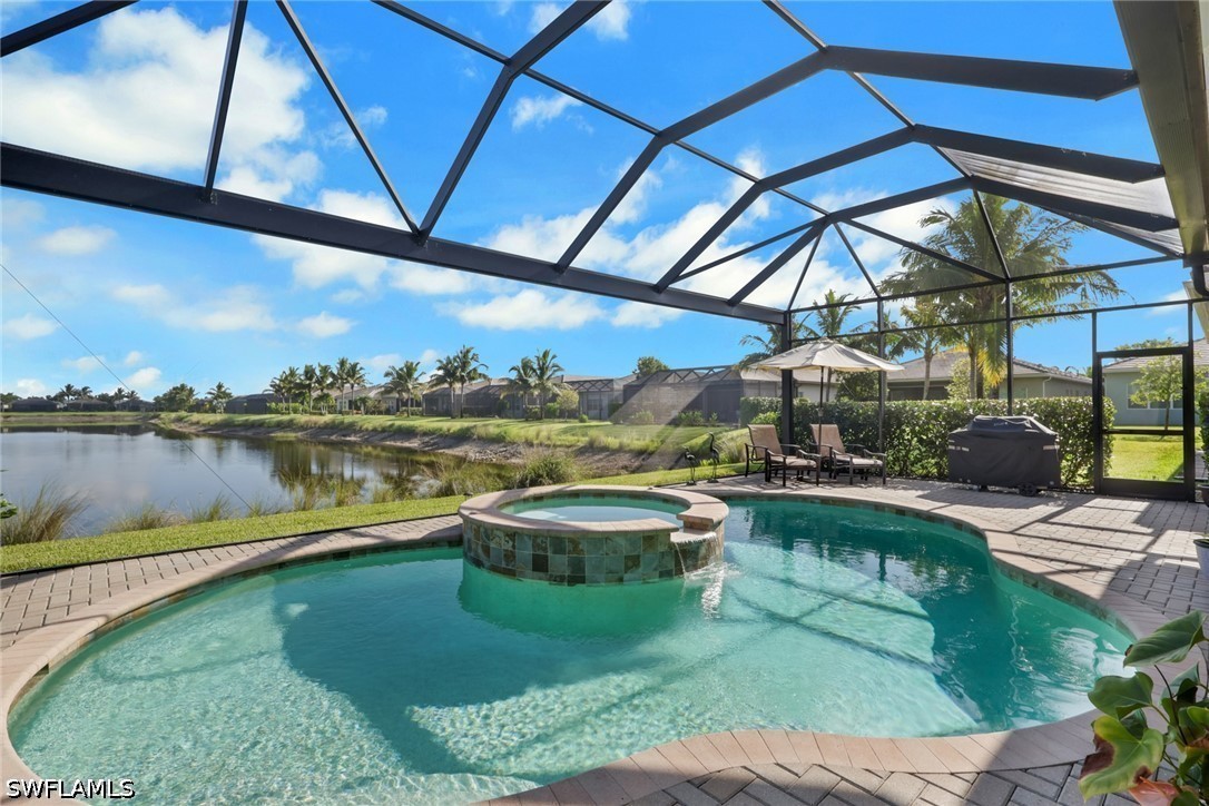3 Bed Pool Home for Sale in Valencia Bonita, photo 2