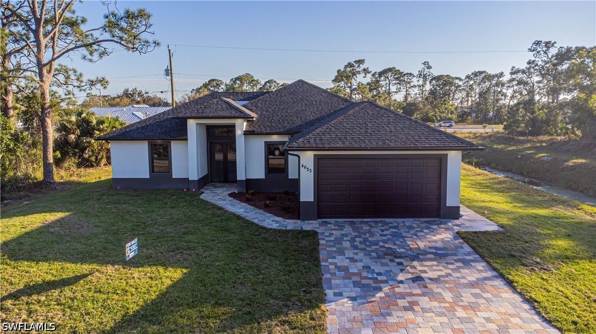 3 Bed SingleFamilyResidence for Sale in Lehigh Acres, photo 2