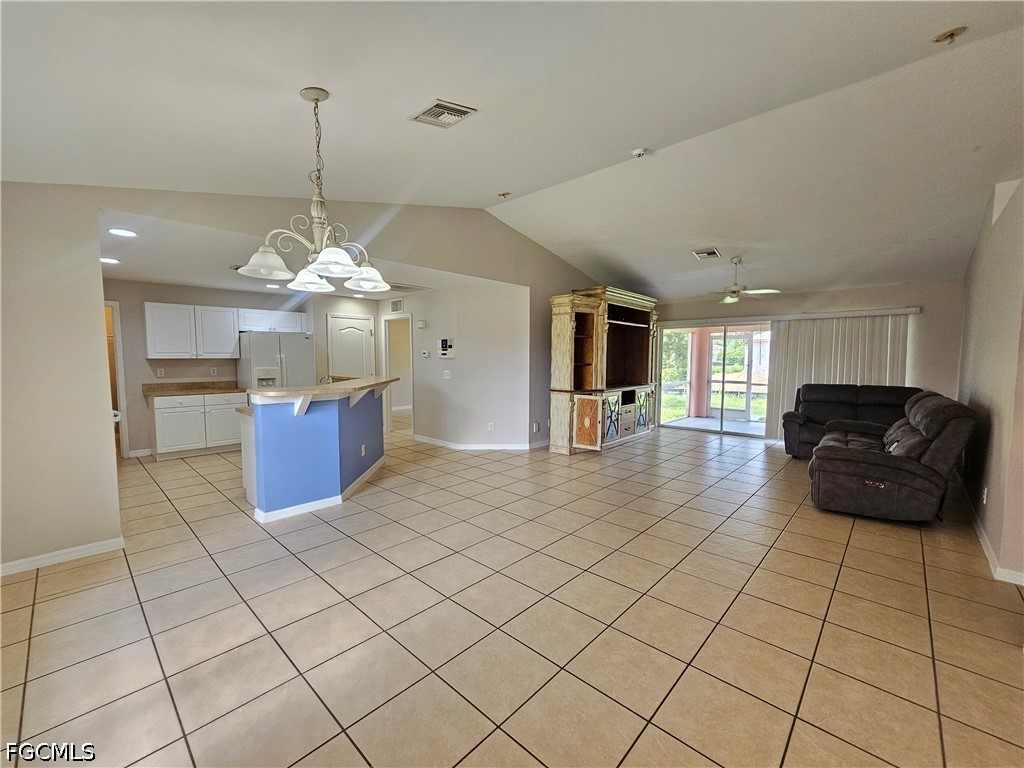 3 Bed SingleFamilyResidence for Sale in Lehigh Acres, photo 2