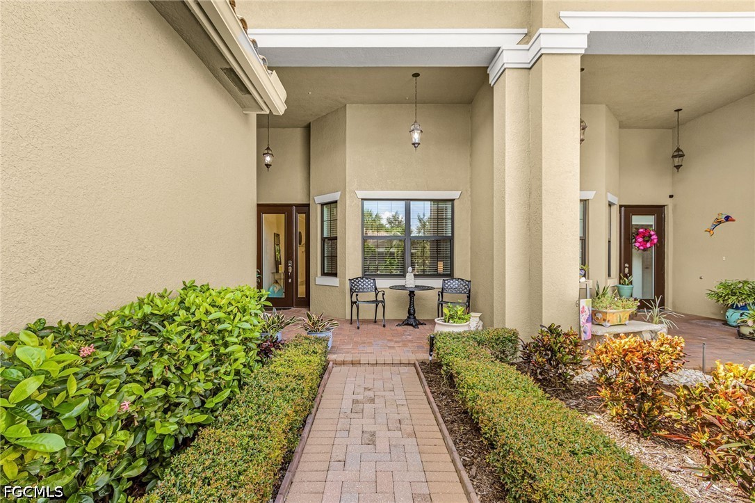 2 Bed SingleFamilyResidence for Sale in Naples, photo 2