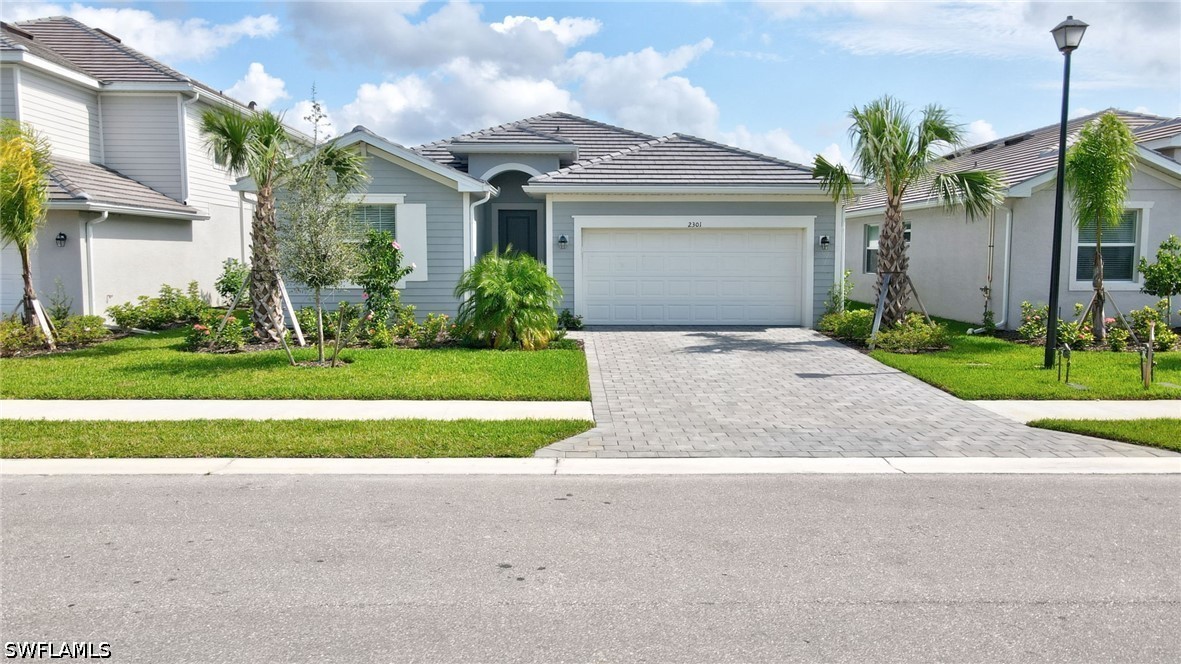 4 Bed SingleFamilyResidence for Sale in Naples, photo 2