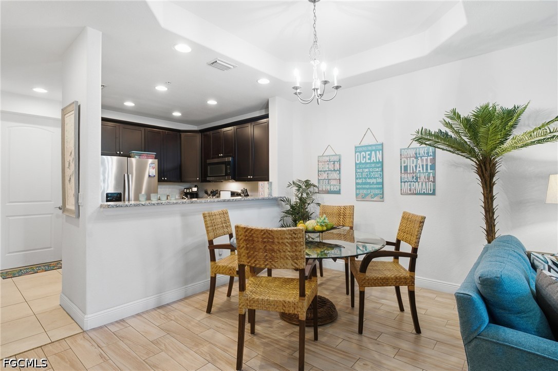 2 Bed Condominium for Sale in Cape Coral, photo 2
