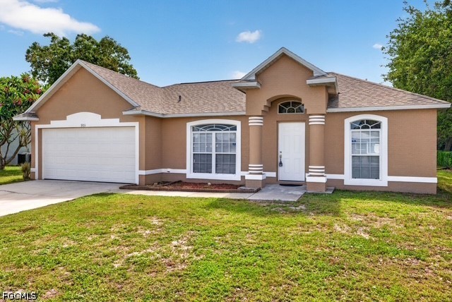 3 Bed SingleFamilyResidence for Sale in Cape Coral, photo 2