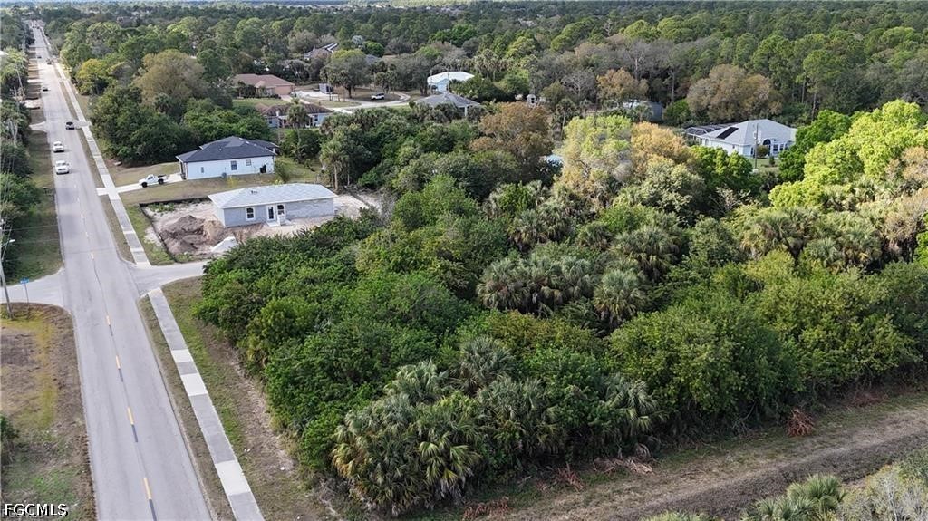 Waterfront Home for Sale in Lehigh Acres, photo 2