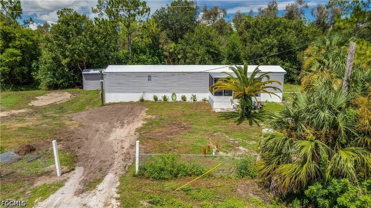 2 Bed ManufacturedHome for Sale in North Fort Myers, photo 2