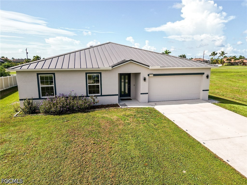 4 Bed SingleFamilyResidence for Sale in Cape Coral, photo 2