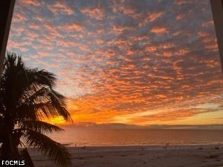 2 Bed Waterfront Home for Sale in Creciente Condo North, photo 2