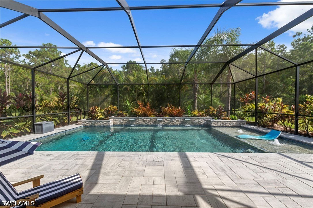 3 Bed Pool Home for Sale in Somerset, photo 2
