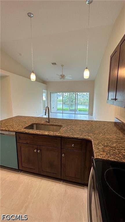 3 Bed Waterfront Home for Sale in Cape Coral, photo 2
