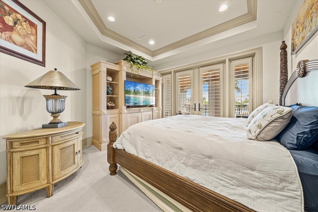 5 Bed Pool Home for Sale in Moorings, photo 2