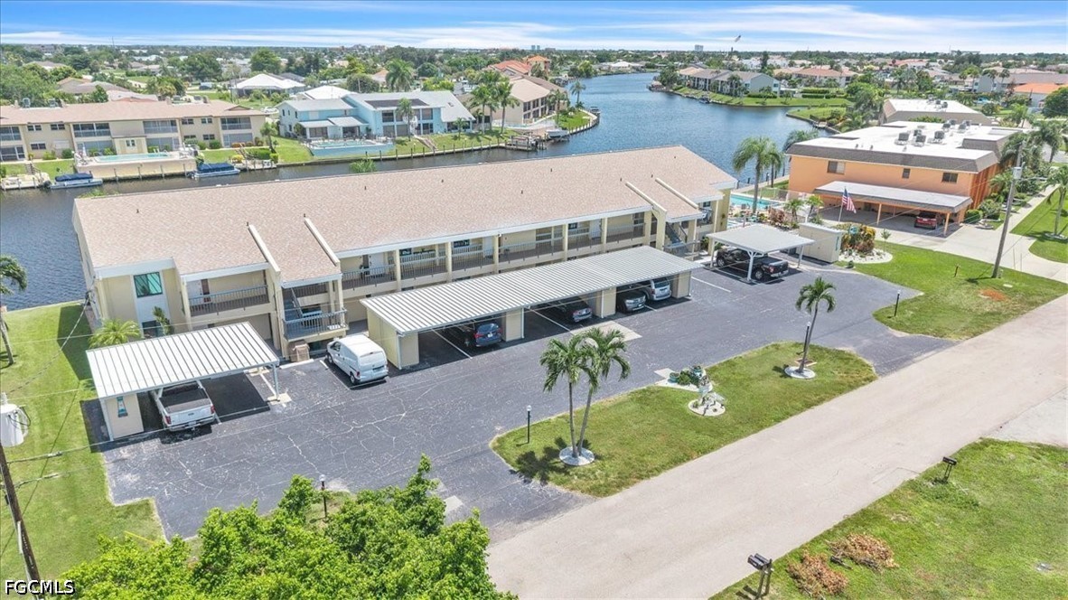 2 Bed Waterfront Home for Sale in Cape Coral, photo 2