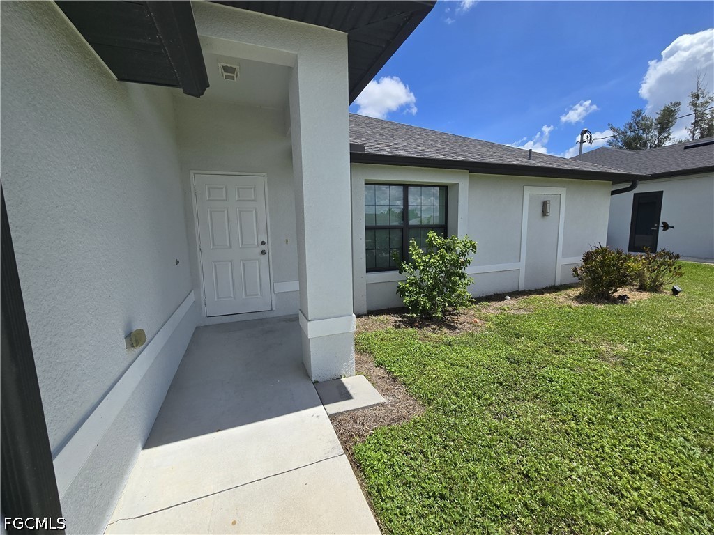 4 Bed Waterfront Home for Sale in Cape Coral, photo 2