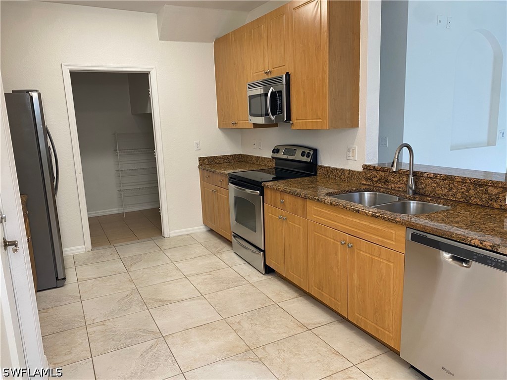 3 Bed Townhouse for Sale in Summit Place, photo 2