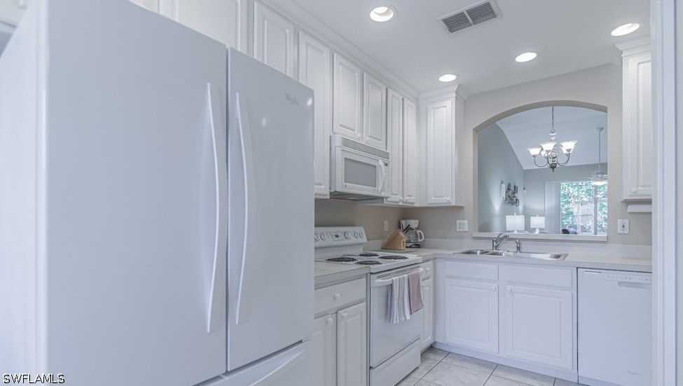 3 Bed Attached for Sale in Naples, photo 2
