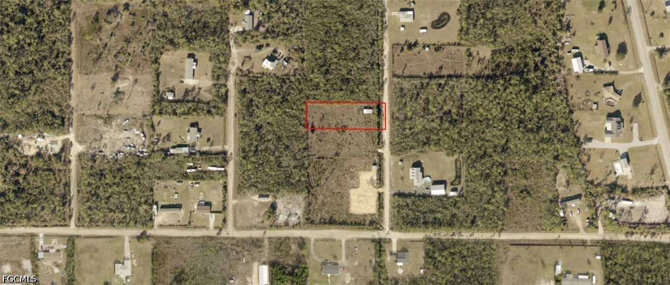 Residential for Sale in Acreage, photo 2