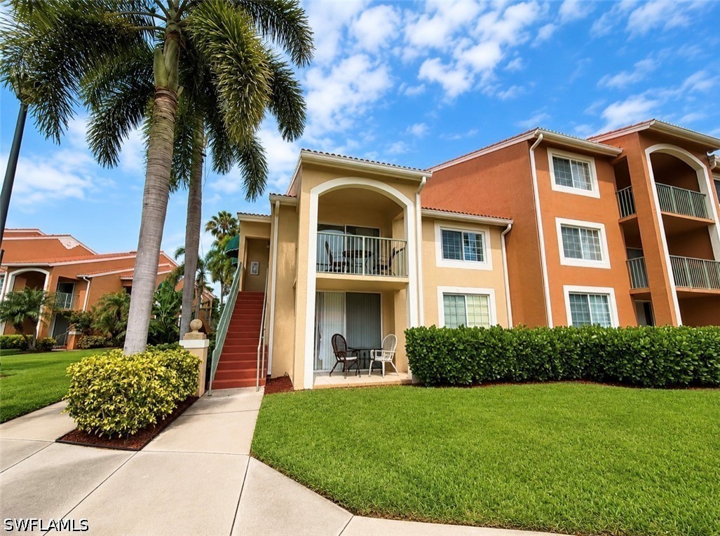 1 Bed Condominium for Sale in Naples, photo 2