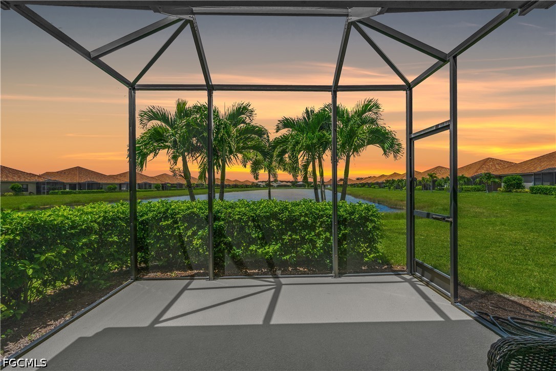 2 Bed Waterfront Home for Sale in Watermark, photo 2