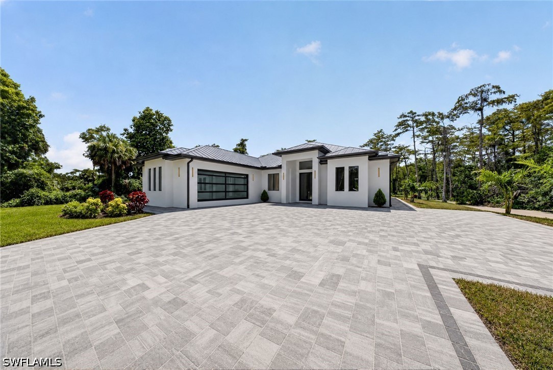 4 Bed Pool Home for Sale in Naples, photo 2